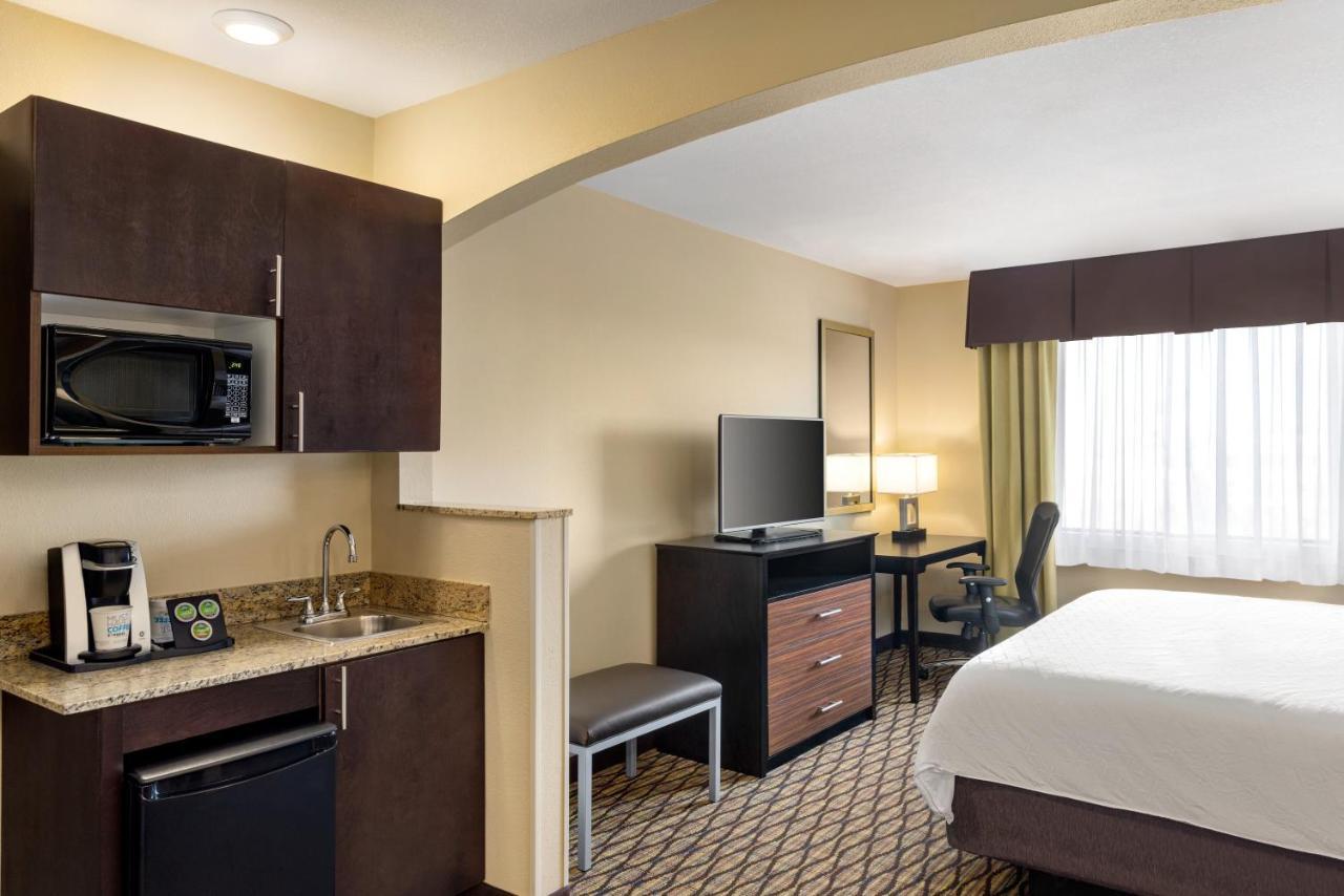 Holiday Inn Express Hotel & Suites Edmond By Ihg Luaran gambar
