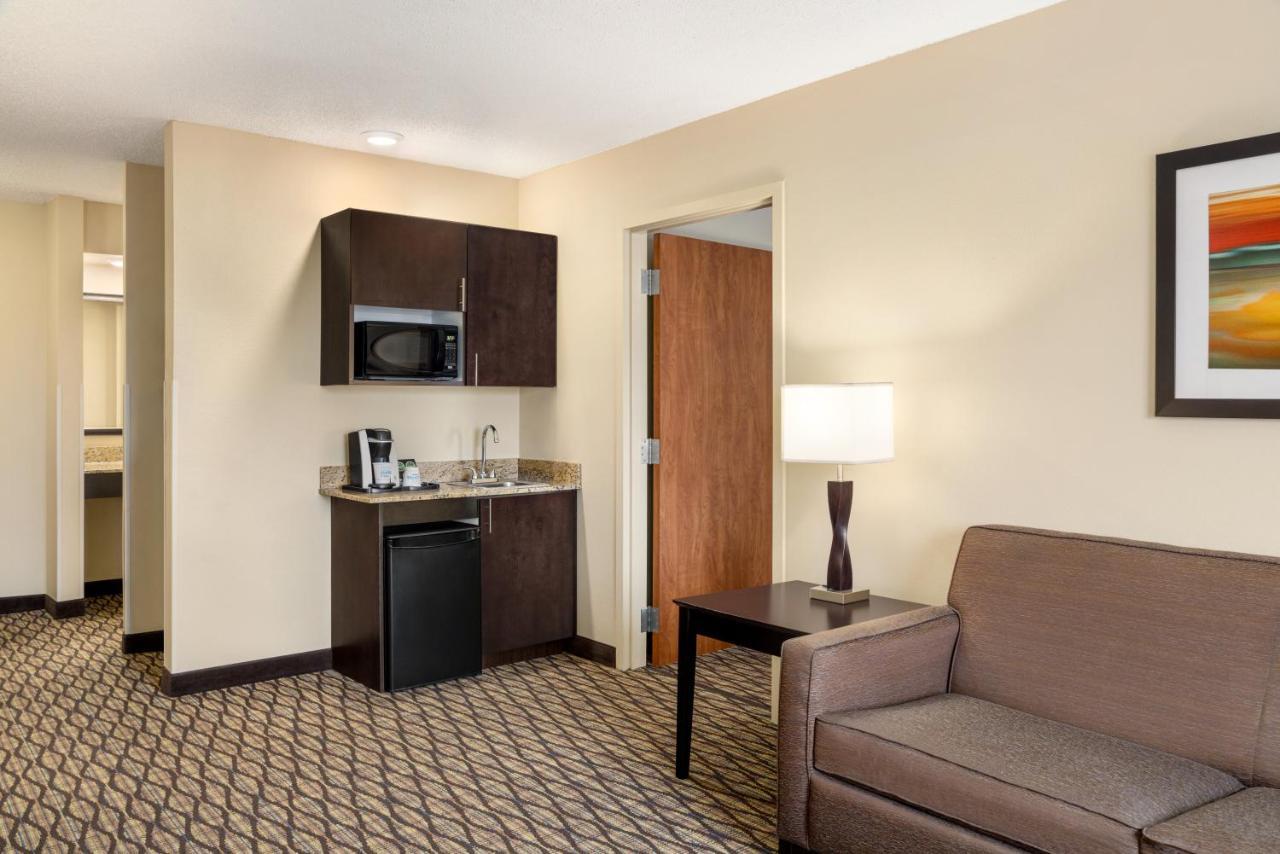 Holiday Inn Express Hotel & Suites Edmond By Ihg Luaran gambar